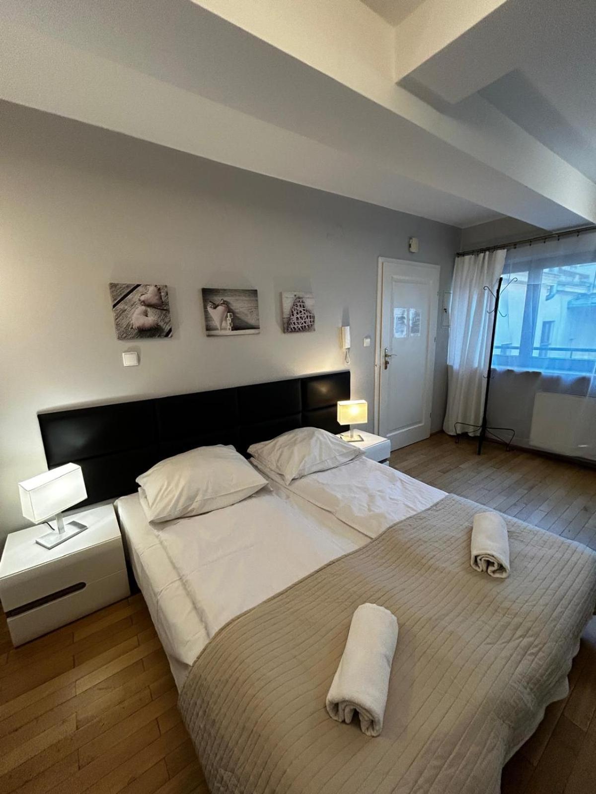Golden Apartments With Lift - Old Town Cracóvia Exterior foto